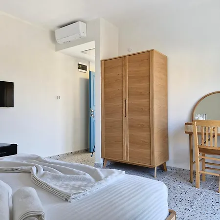 Hotel Fengari Ada Evi